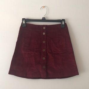 Short Faux Suede Skirt With Pockets - Maroon